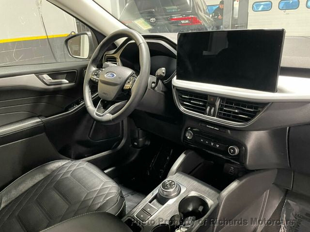 2024 Ford Escape Platinum AWD (C15743)