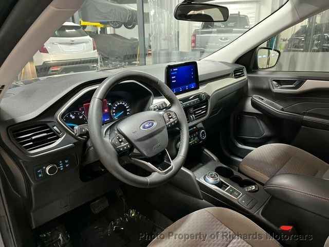 2022 Ford Escape SE Hybrid AWD (C15752)