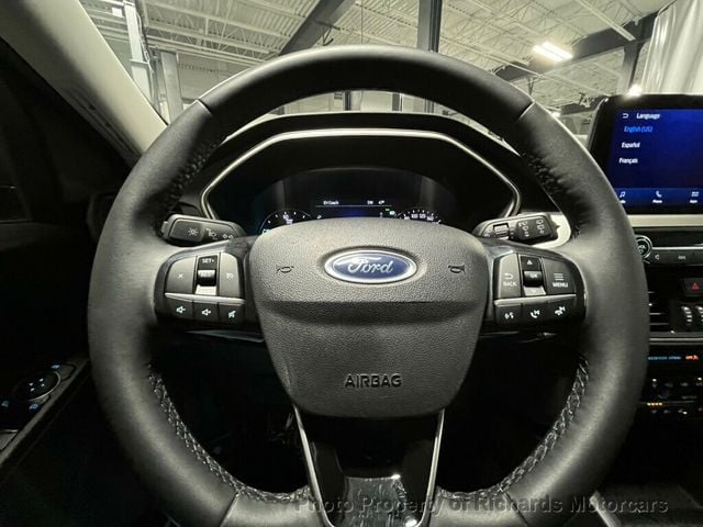 2022 Ford Escape SE Hybrid AWD (C15752)