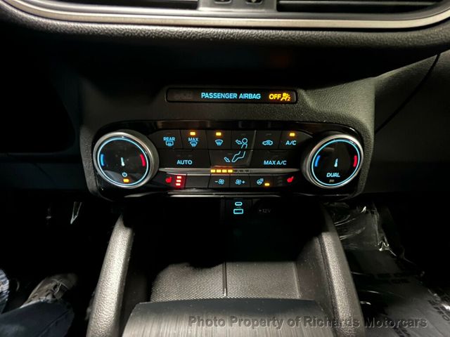 2022 Ford Escape SE Hybrid AWD (C15752)