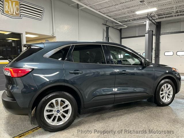 2022 Ford Escape SE Hybrid AWD (C15752)