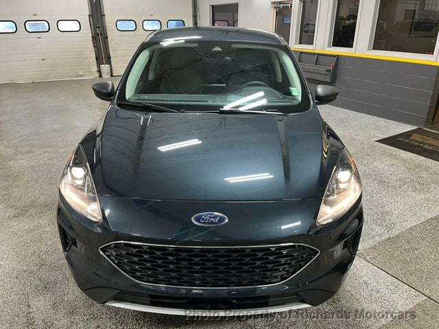2022 Ford Escape SE Hybrid AWD (C15752)