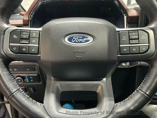 2023 Ford F-150 LARIAT 4WD SuperCrew 5.5' Box (C15811)