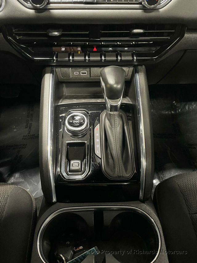 2023 GMC Canyon 4WD Crew Cab Elevation (C15809)