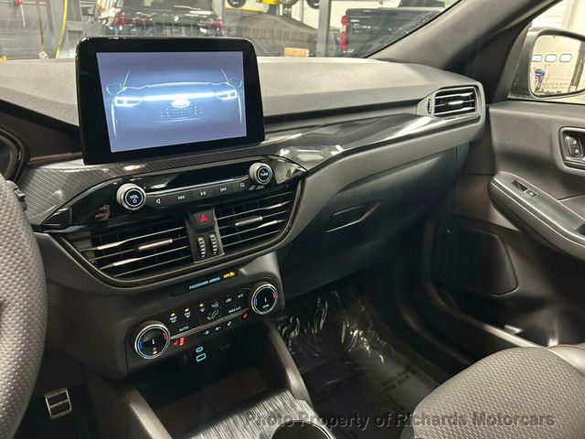 2023 Ford Escape ST-Line AWD (C15739)