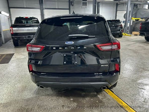 2023 Ford Escape ST-Line AWD (C15739)
