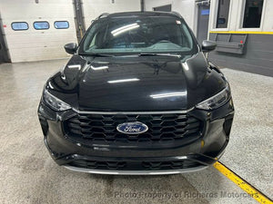 2023 Ford Escape ST-Line AWD (C15739)
