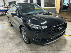 2023 Ford Escape ST-Line AWD (C15739)