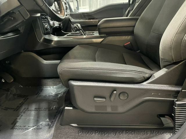 2023 Ford F-150 XLT 4WD SuperCrew 5.5' Box (C15727)