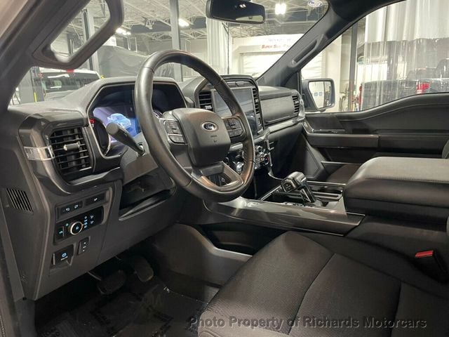 2023 Ford F-150 XLT 4WD SuperCrew 5.5' Box (C15727)