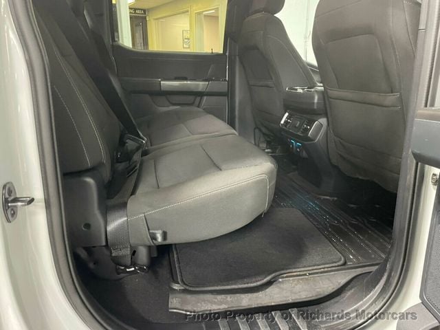 2023 Ford F-150 XLT 4WD SuperCrew 5.5' Box (C15727)