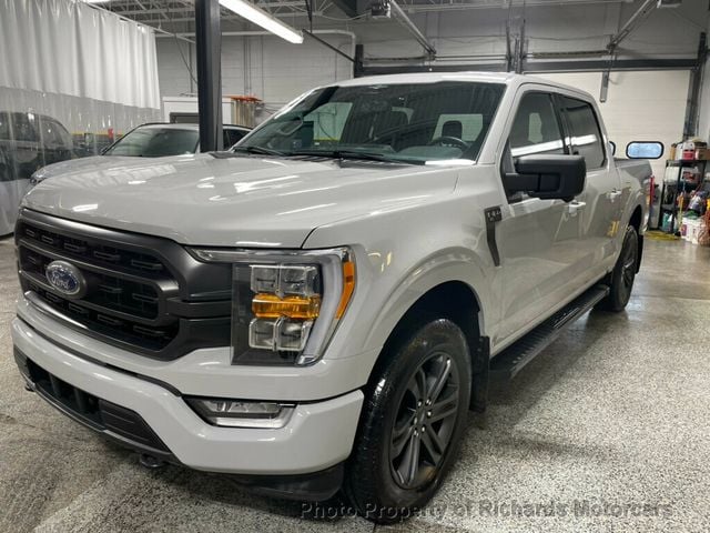 2023 Ford F-150 XLT 4WD SuperCrew 5.5' Box (C15727)