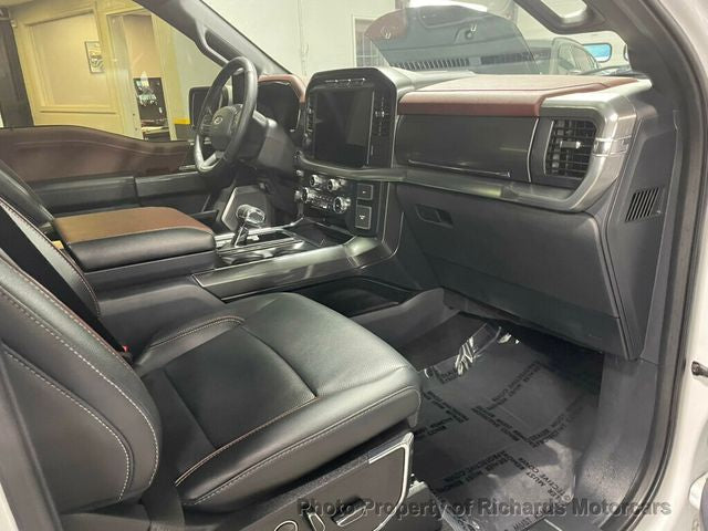 2023 Ford F-150 LARIAT 4WD SuperCrew 5.5' Box (C15781)