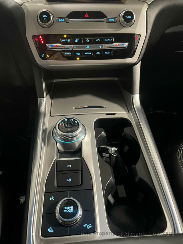 2024 Ford Explorer XLT 4WD (C15721)