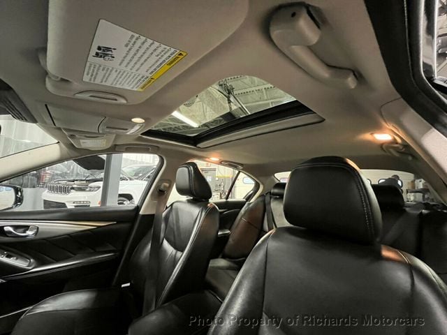 2022 INFINITI Q50 LUXE AWD (C15701)