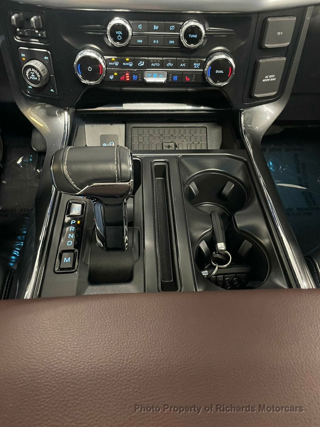 2023 Ford F-150 LARIAT 4WD SuperCrew 6.5' Box (C15855) - Image 16