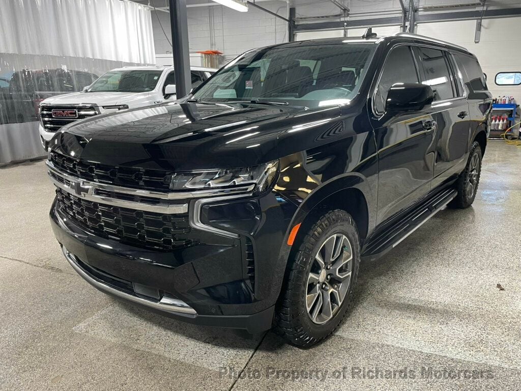 2023 Chevrolet Suburban 4WD 4dr LS (C15843) - Image 4