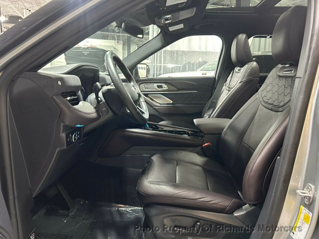 2025 Ford Explorer Platinum 4WD (C15786) - Image 13