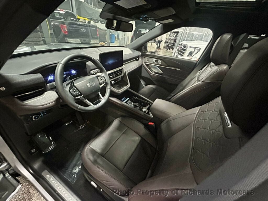 2025 Ford Explorer Platinum 4WD (C15786) - Image 14