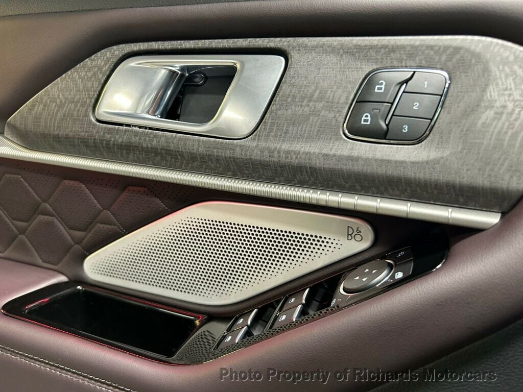 2025 Ford Explorer Platinum 4WD (C15786) - Image 19