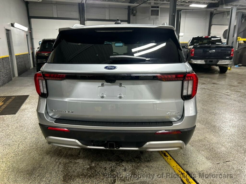 2025 Ford Explorer Platinum 4WD (C15786) - Image 4