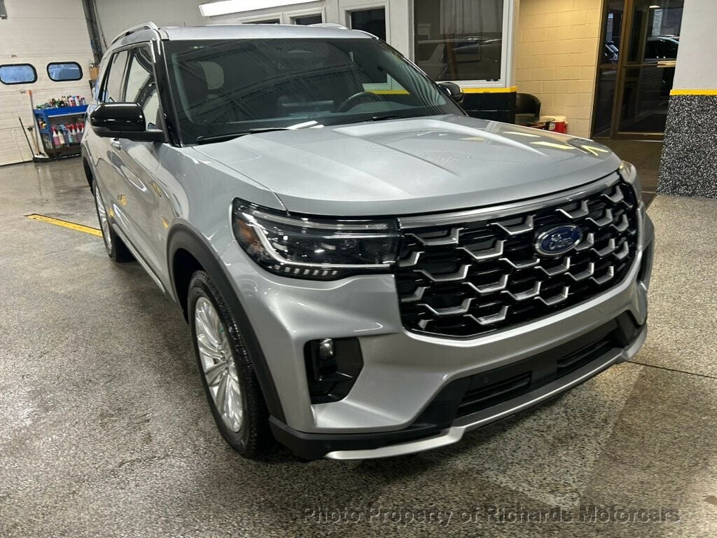 2025 Ford Explorer Platinum 4WD (C15786) - Image 9