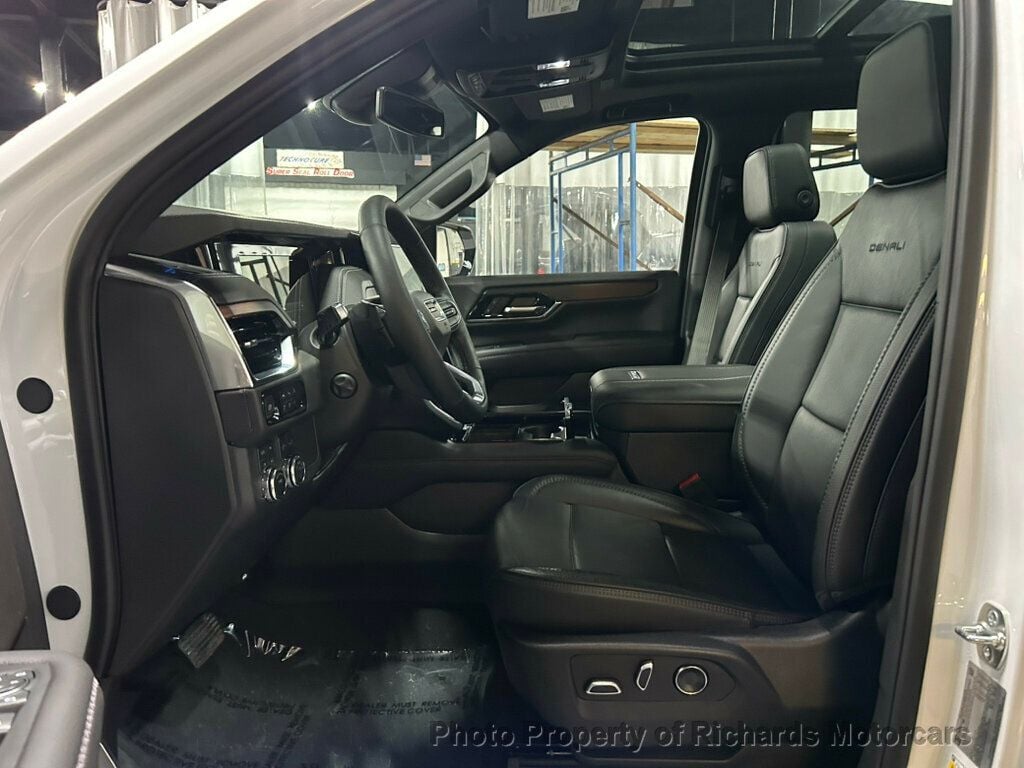 2025 GMC Yukon 4WD 4dr Denali (C15832) - Image 16