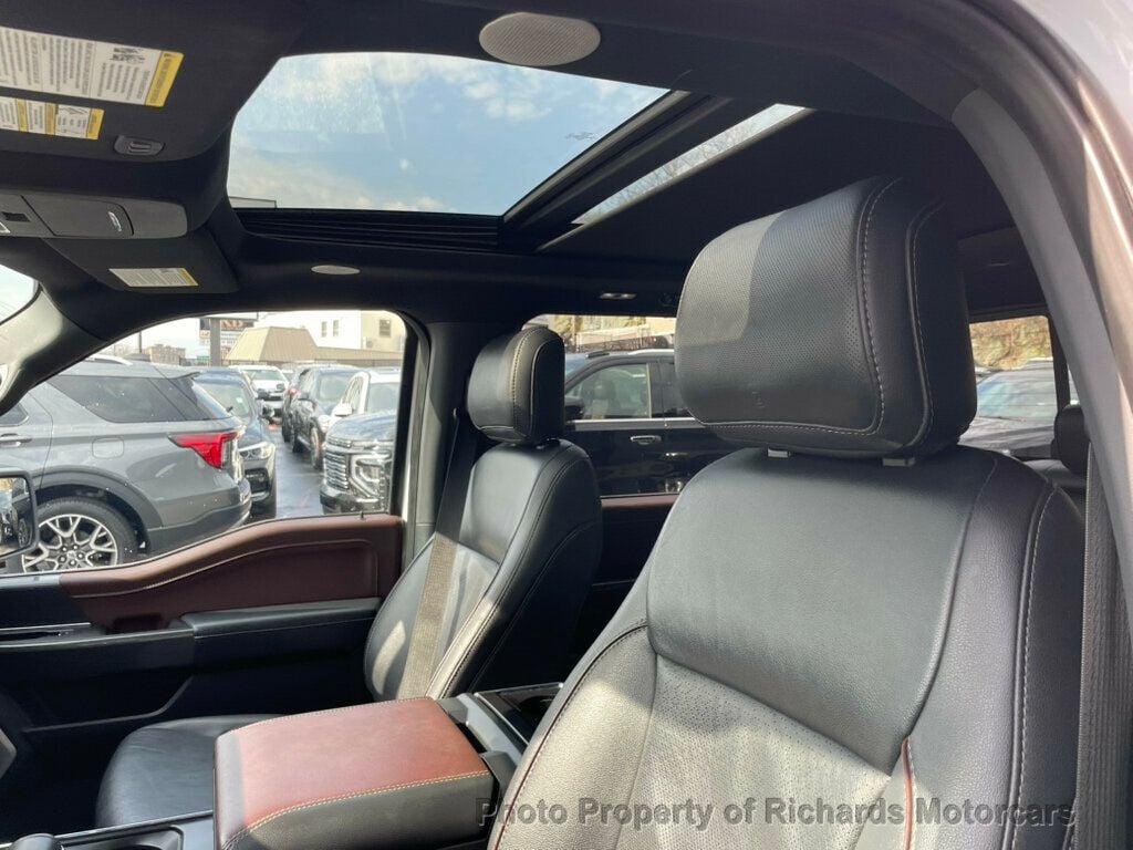 2022 Ford F-150 LARIAT 4WD SuperCrew 5.5' Box (C15705A) - Image 12
