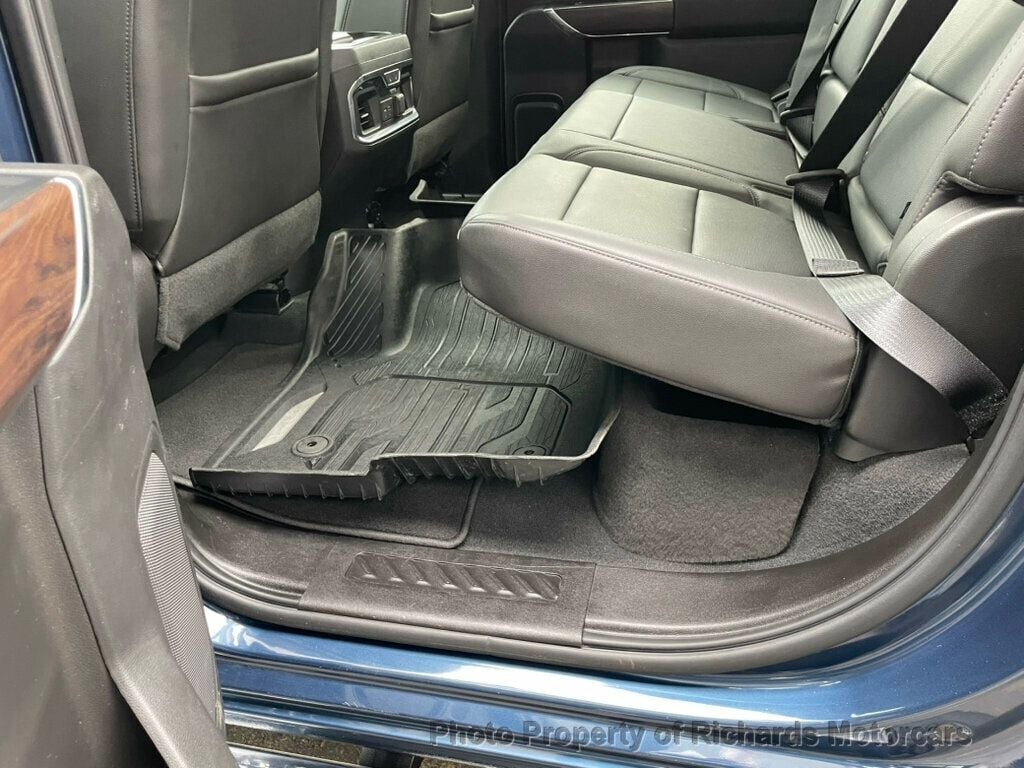 2019 GMC Sierra 1500 4WD Crew Cab 157" SLT (C15895) - Image 17