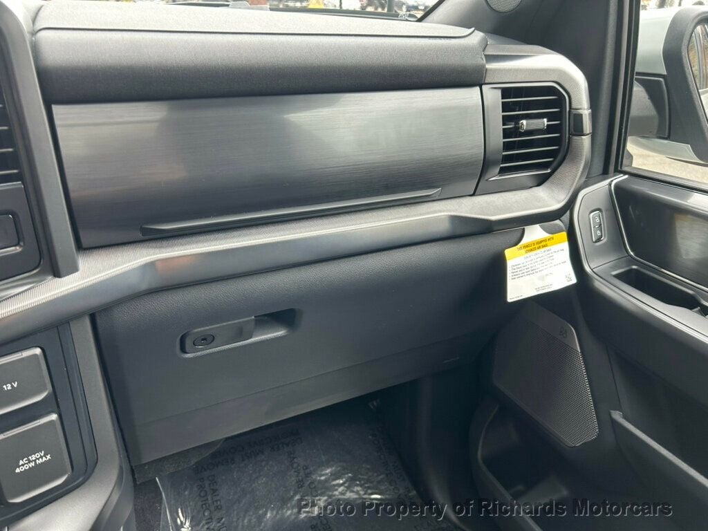 2026 Ford F-150 LARIAT 4WD SuperCrew 5.5' Box (C15891) - Image 16