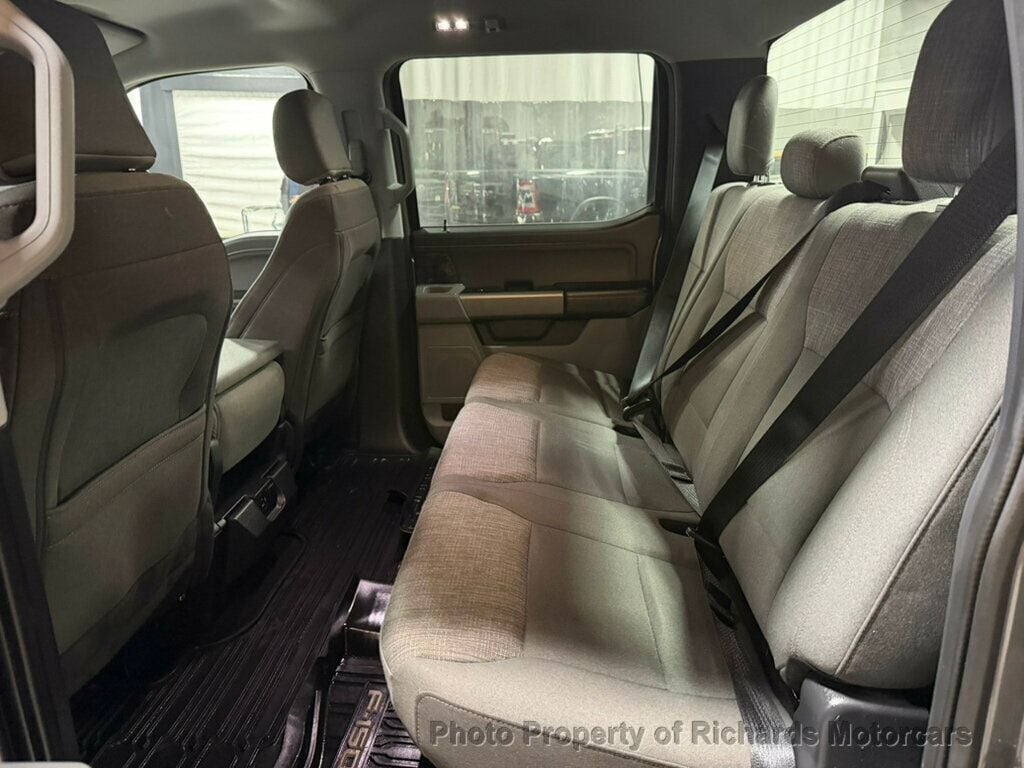 2023 Ford F-150 XLT 4WD SuperCrew 6.5' Box (C15906) - Image 19