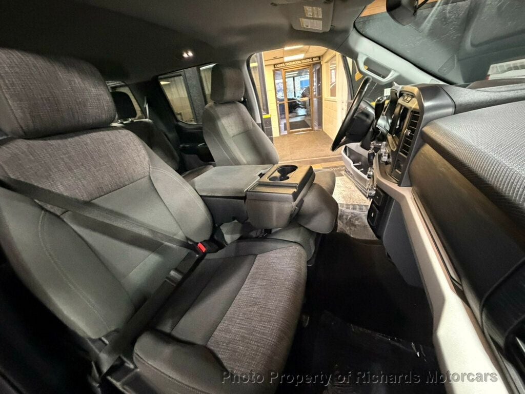 2023 Ford F-150 XLT 4WD SuperCrew 6.5' Box (C15906) - Image 25