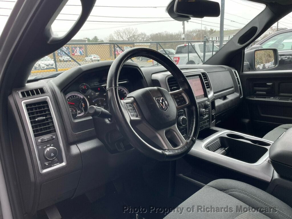 2022 Ram 1500 Classic Express 4x4 Crew Cab 5'7" Box (C15889) - Image 13