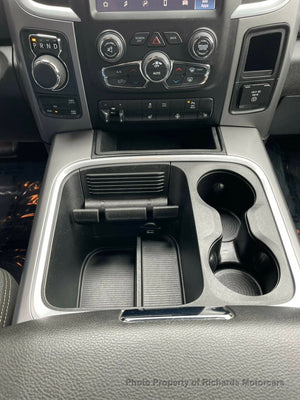 2022 Ram 1500 Classic Express 4x4 Crew Cab 5'7" Box (C15889) - Image 18