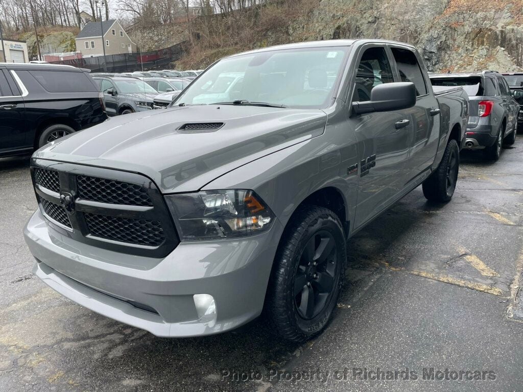 2022 Ram 1500 Classic Express 4x4 Crew Cab 5'7" Box (C15889) - Image 5