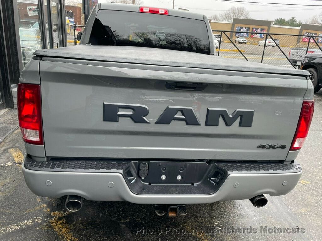 2022 Ram 1500 Classic Express 4x4 Crew Cab 5'7" Box (C15889) - Image 7