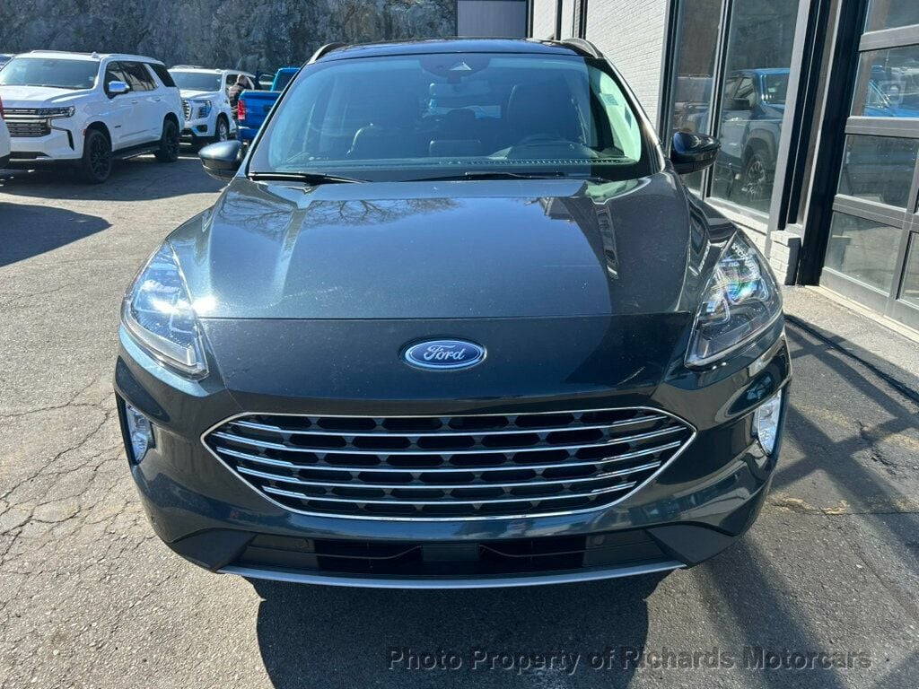 2022 Ford Escape Titanium Hybrid AWD (C15858) - Image 6