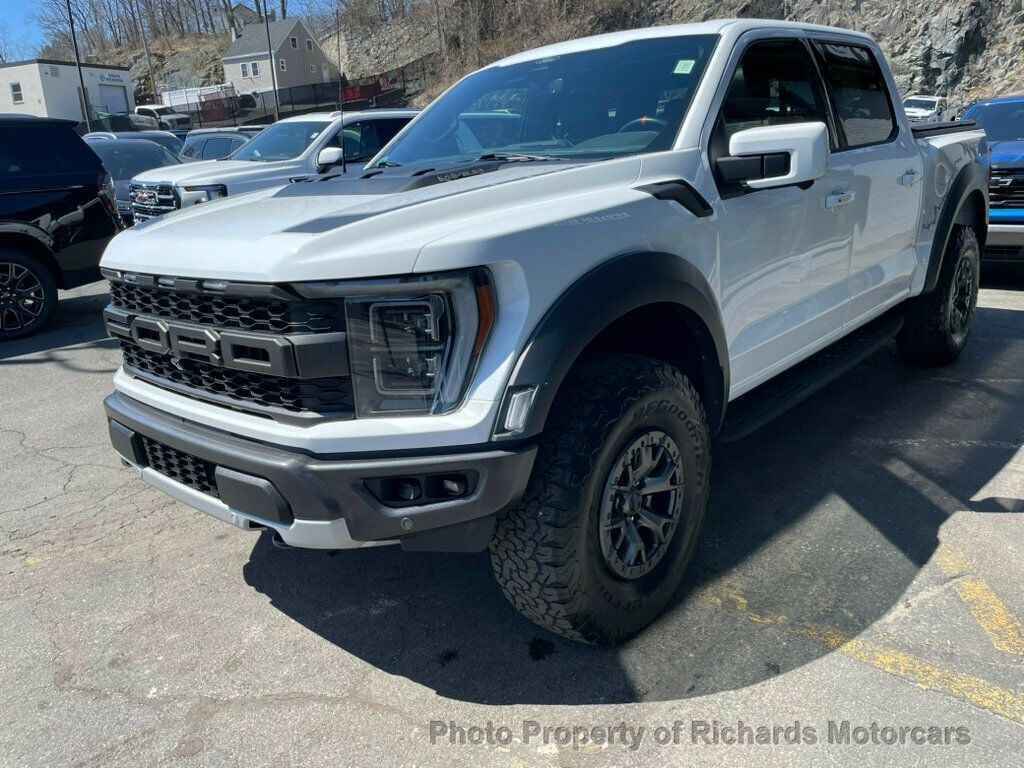 2022 Ford F-150 Raptor 4WD SuperCrew 5.5' Box (C15814) - Image 5
