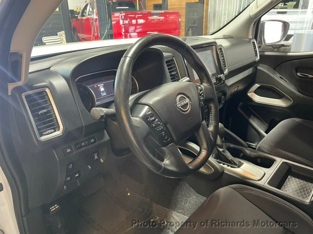2022 Nissan Frontier Crew Cab 4x4 SV Automatic (C15770) - Image 9