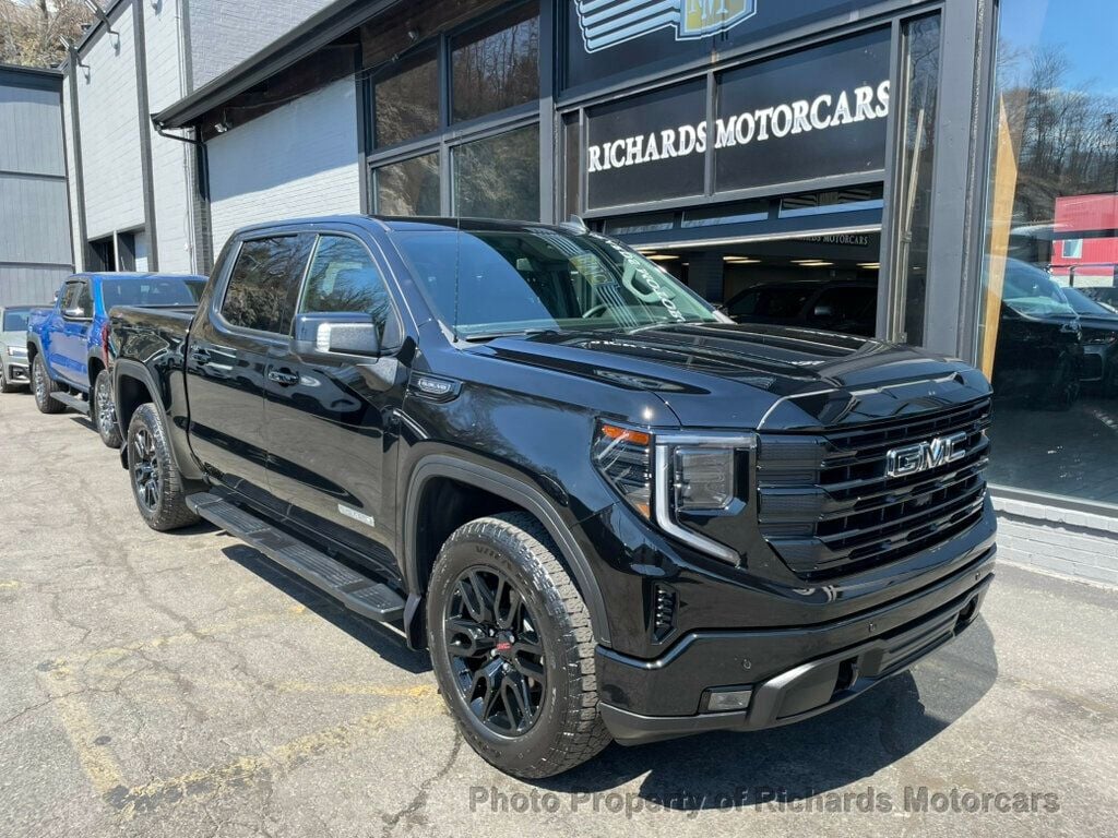 2024 GMC Sierra 1500 4WD Crew Cab 147" Elevation w/3SB (C15766)