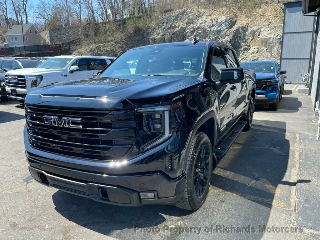 2024 GMC Sierra 1500 4WD Crew Cab 147" Elevation w/3SB (C15766) - Image 5