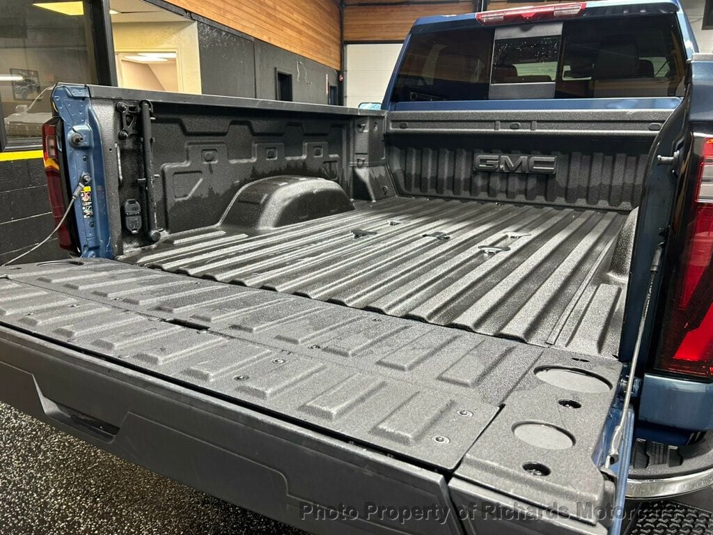 2024 GMC Sierra 2500HD 4WD Crew Cab 159" SLT (C15883) - Image 14