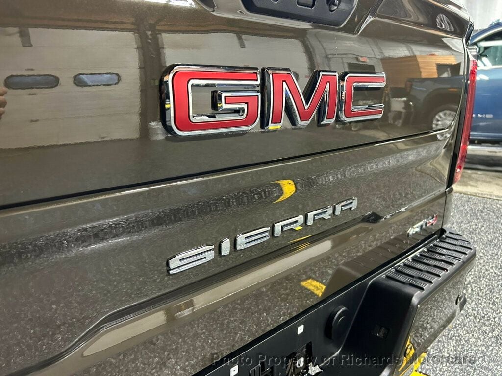 2024 GMC Sierra 1500 4WD Crew Cab 147" AT4 (C15914) - Image 12