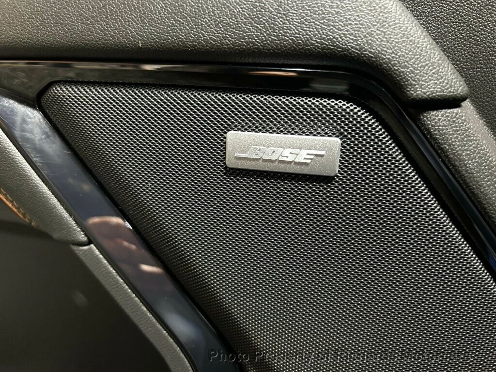 2024 GMC Sierra 1500 4WD Crew Cab 147" AT4 (C15914) - Image 16