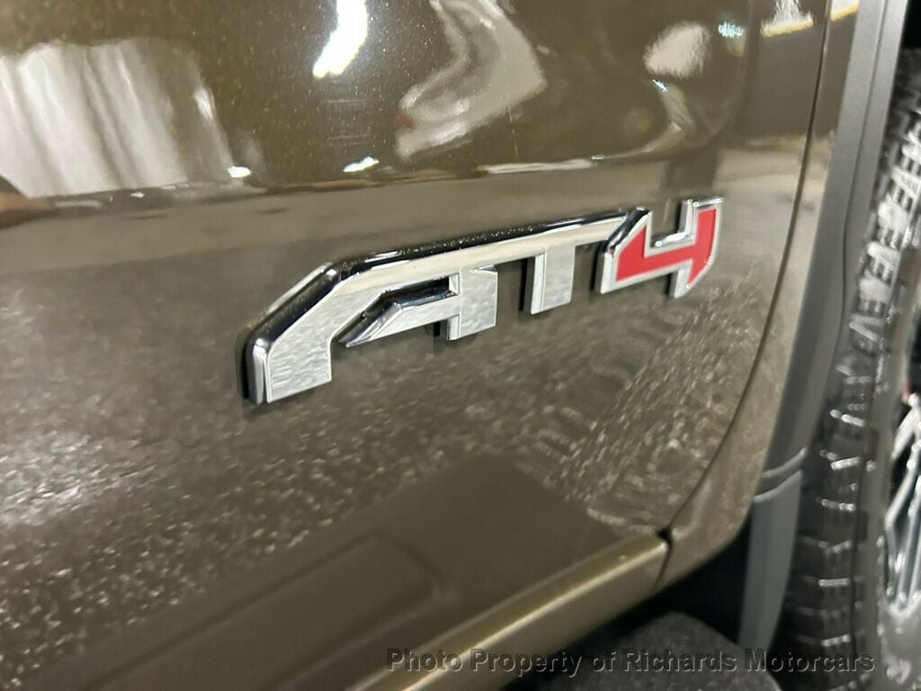 2024 GMC Sierra 1500 4WD Crew Cab 147" AT4 (C15914) - Image 9