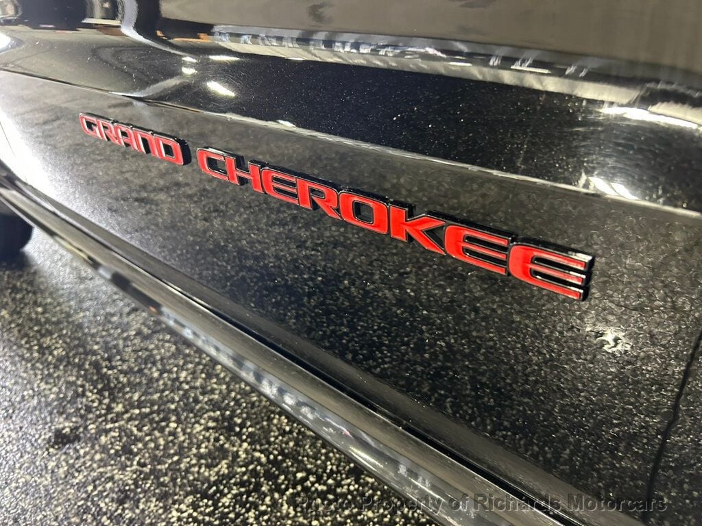 2018 Jeep Grand Cherokee SRT 4x4 (C15828A) - Image 12