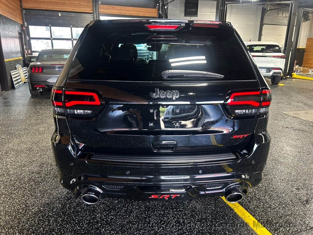 2018 Jeep Grand Cherokee SRT 4x4 (C15828A) - Image 4