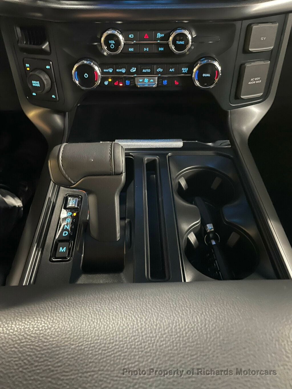 2026 Ford F-150 LARIAT 4WD SuperCrew 5.5' Box (C15922) - Image 17