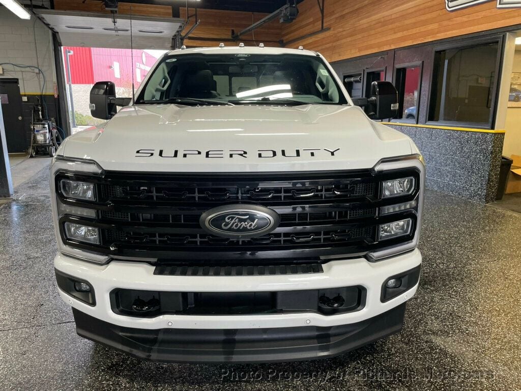 2024 Ford Super Duty F-250 SRW LARIAT 4WD Crew Cab 6.75' Box (C15942) - Image 3