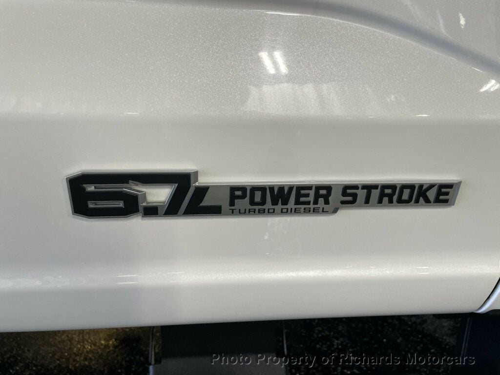2024 Ford Super Duty F-250 SRW LARIAT 4WD Crew Cab 6.75' Box (C15942) - Image 8